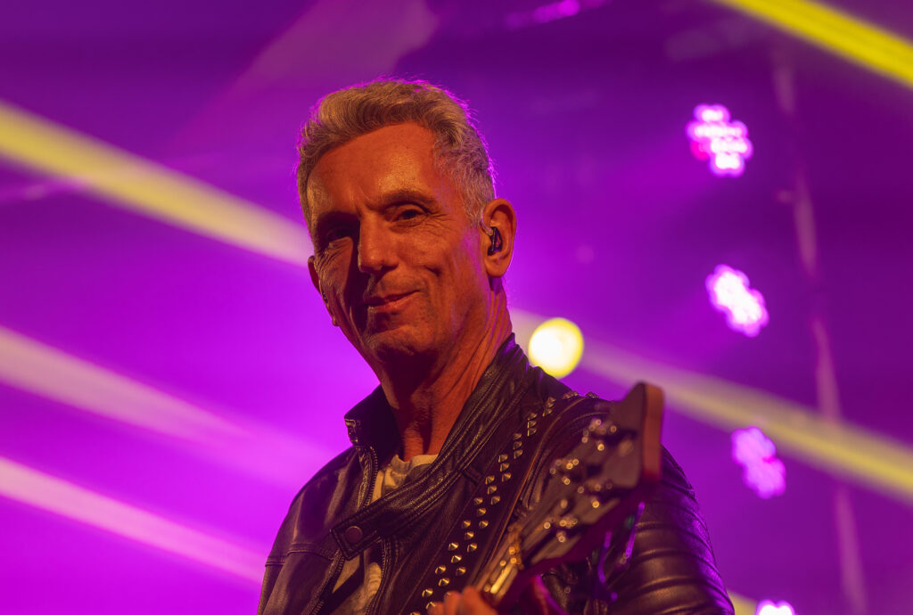 U2 Live Aid 1985 - Adam Clayton - Dirk Michielse